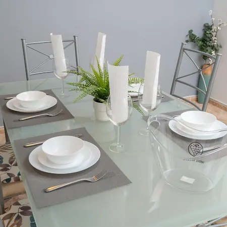3 Min, Wifi, Air Conditioning, Garage! Apartamento